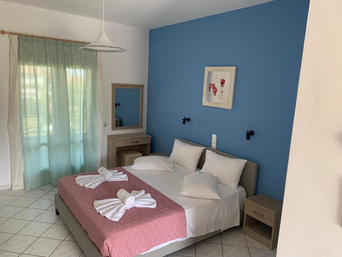 Eleftheria Studios And Apartments Acharavi  Buitenkant foto