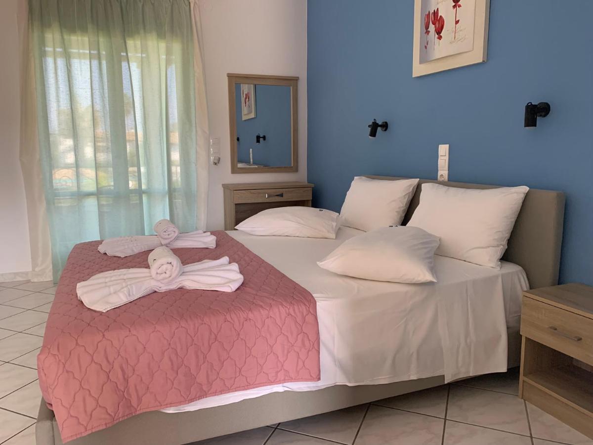 Eleftheria Studios And Apartments Acharavi  Buitenkant foto